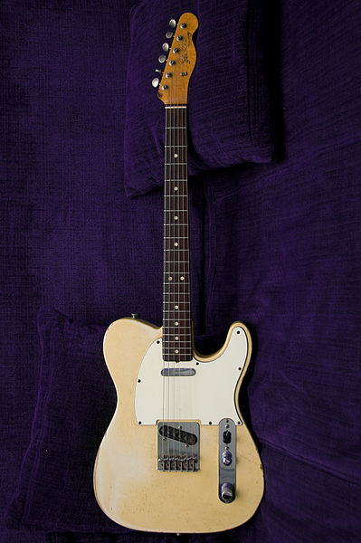 02 Fender Telecaster